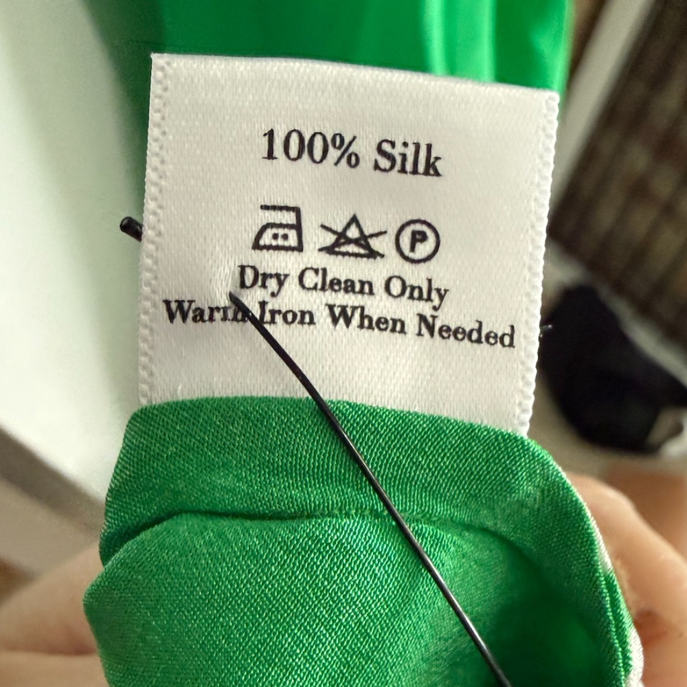We Are Leone 100% Silk Dress - Picture 6 of 6